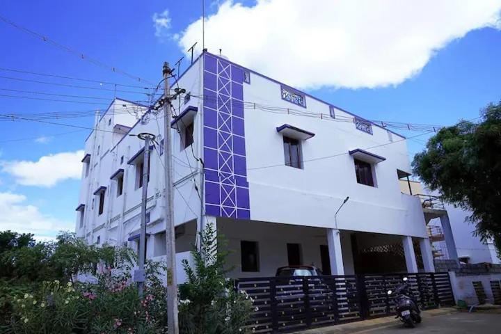 White House- 1Bk Pleasant Apartment With Open Terrace Coimbatore Exterior foto